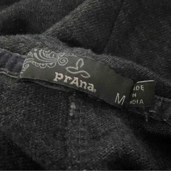 Prana Funnel Neck Knit Top Sz M Lightweight Sweater Charcoal Gray Athleisure - Picture 9 of 9